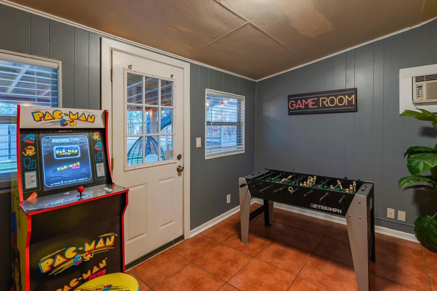 Texas Vacation Home, Game Room & Pool By Sixflags San Antonio Exterior photo